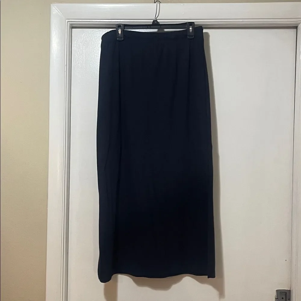 Sports savvy skirt size large NWT
